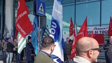 ภาพประกอบการประท้วงสนามบินในอิตาลี