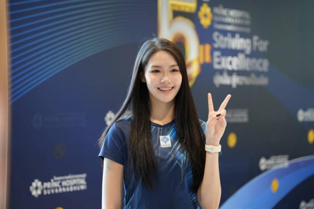 พิ้งค์ พิชฌามลณ์ โอภาสนิพัทธ์ ในการแข่งขันแบดมินตันออร์เลอ็อง มาสเตอร์ส