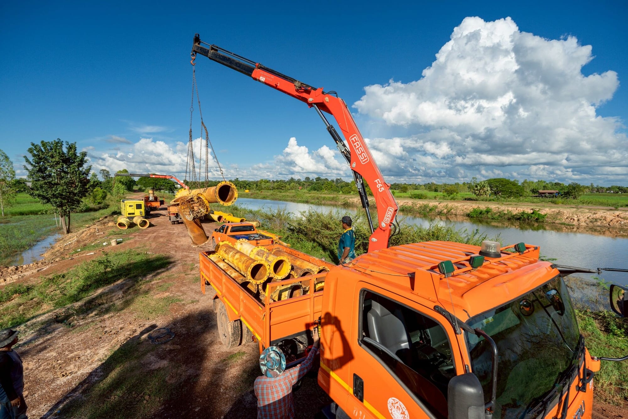 ภาพประกอบฝนตกหนัก