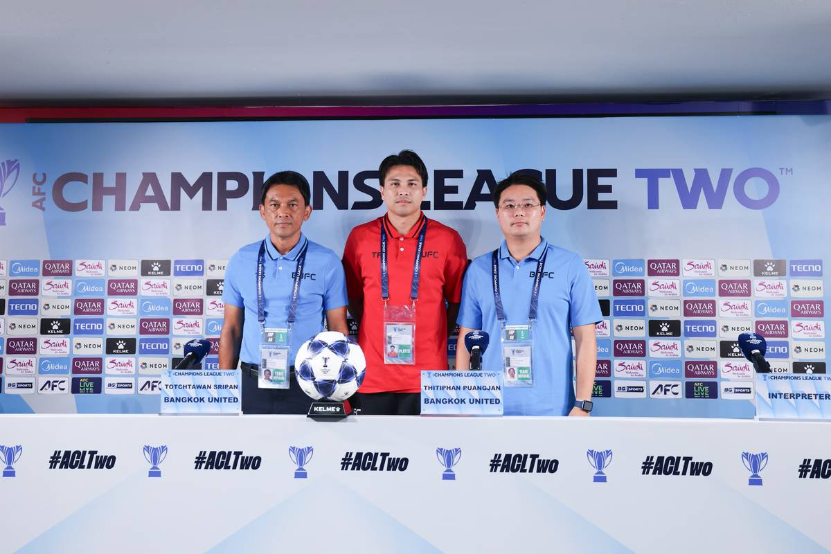 โค้ชแบน ธชตวัน ศรีปาน และ ฐิติพันธ์ พ่วงจันทร์