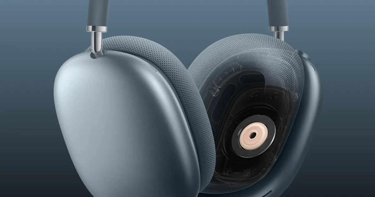 ภาพ AirTag ในมือ