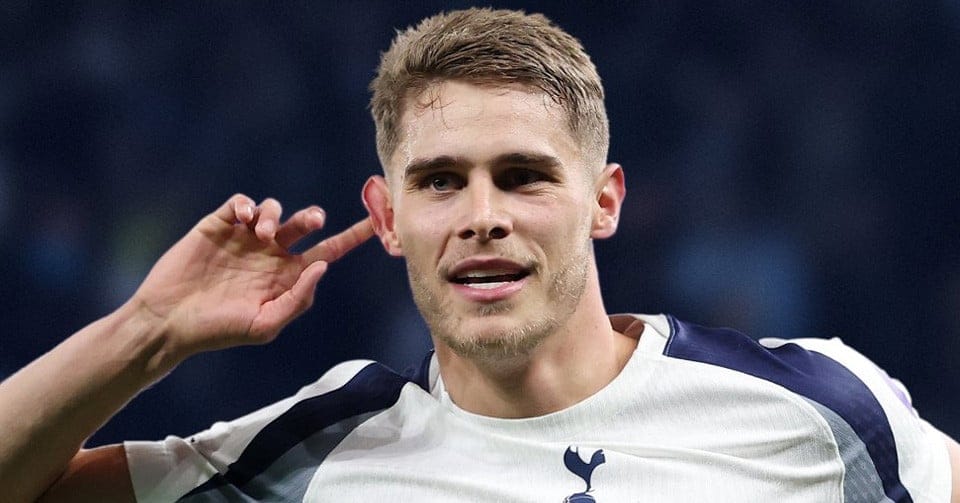 ลิซานโดร มาร์ติเนซ และ มิกกี้ ฟาน เดอ เฟ่น