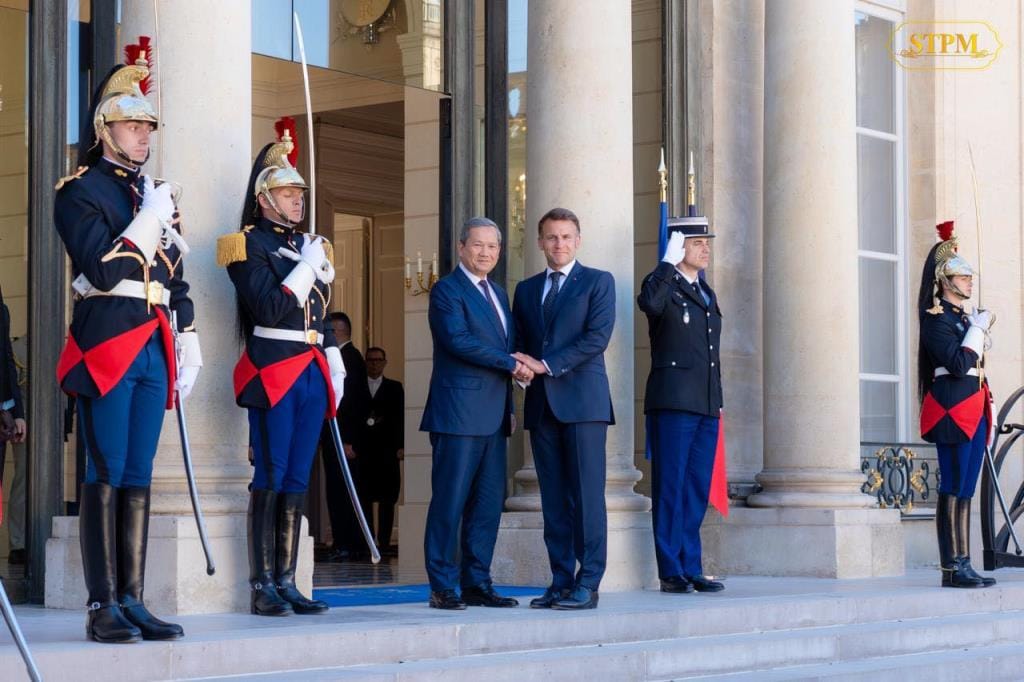 ภาพฮุน มาเนต และมาครง