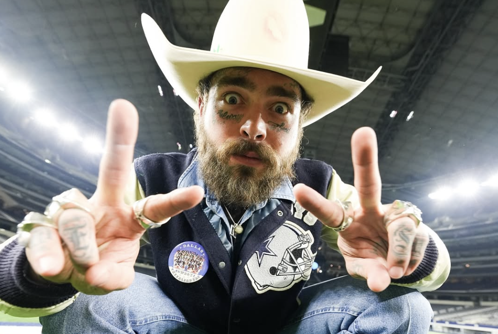 ภาพประกอบ Post Malone บนเวทีคอนเสิร์ต