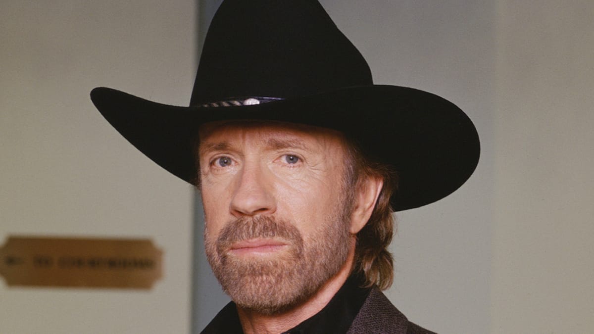 เปิดตำนาน Chuck Norris: จากวีรบุรุษแอ็คชั่นสู่ข่าวช็อกวงการ