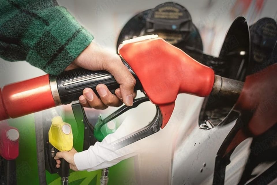 ราคาน้ำมันวันพรุ่งนี้: อัปเดตล่าสุด วิเคราะห์ปัจจัย และกลยุทธ์ประหยัดน้ำมันสำหรับคุณ