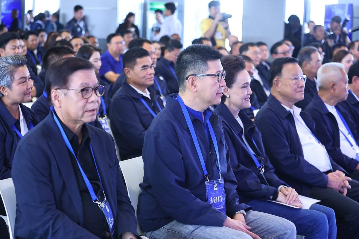 อนุทิน 2 ครม.สไตล์ 'คนละครึ่ง': กลยุทธ์ผสมผสานเพื่อภาพลักษณ์และเสถียรภาพทางการเมือง