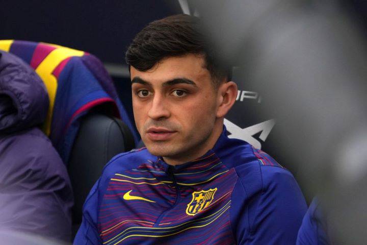 บาซ่า: หัวใจแห่งฟุตบอลที่เต้นไม่เคยหยุดนิ่ง – บทบาทของเพดรี้และยุคใหม่ภายใต้ฮันซี่ ฟลิค