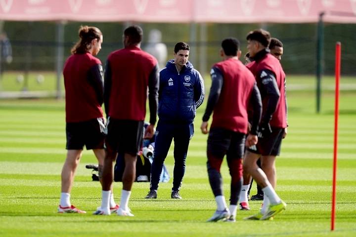 ตารางแข่งทีมยูฟ่าแชมเปียนส์ลีก รอบ 16 ทีม: คู่เดือดที่คุณไม่ควรพลาด!