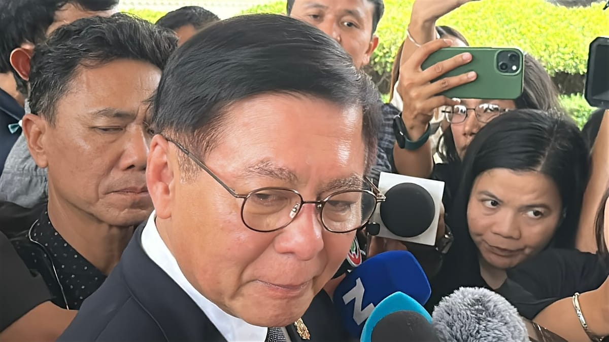 สีหศักดิ์ พวงเกตุแก้ว: นำทัพการต่างประเทศ ฝ่าวิกฤตชายแดนและปรับแก้นโยบายวีซ่า
