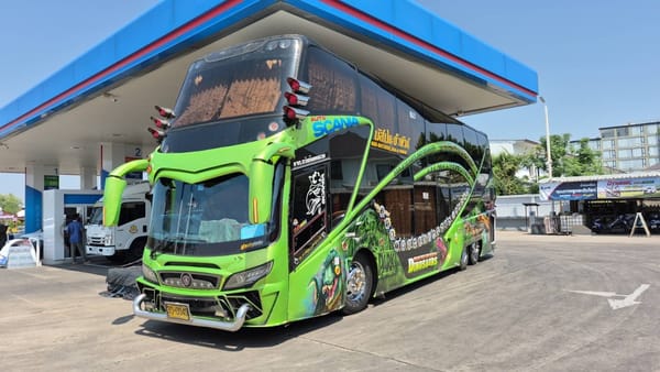 วิกฤตน้ำมันพ่นพิษ! รถบัสนำเที่ยวบุรีรัมย์ถึงกับ "ร้องจ๊าก" ตระเวนหาปั๊ม เติมได้แค่พันเดียว