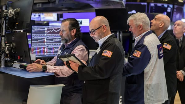 S&P 500 ทะยานทำจุดสูงสุดใหม่: ฟองสบู่กำลังแตก หรือนี่คือยุคทองของ AI?